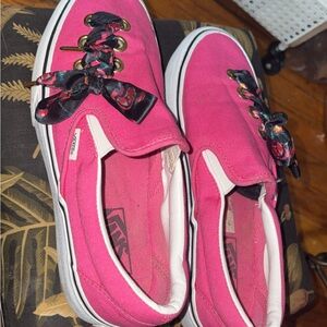 Vans Women's Bright Pink Sneakers with Floral Laces